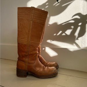 Frye Campus Boot- size 7.5- rare embroidered detail 🤎🐎